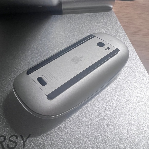 Apple Mouse Wireless - Picture 2 of 2